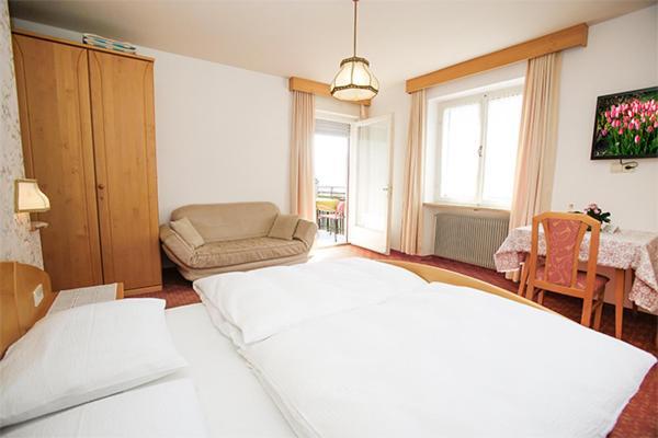 Pfoestlhof Bed & Breakfast Parcines Ngoại thất bức ảnh